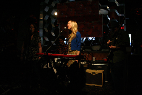 SXSW 2010 715 the mynabirds.JPG